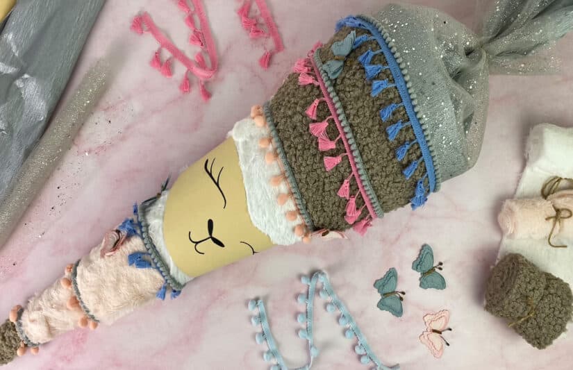 Lama Schultüte basteln: Kuschelige Anleitung mit Vorlage