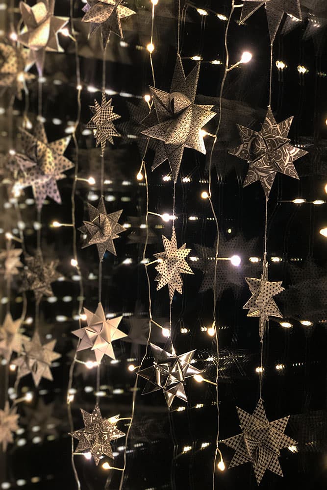 weihnachtssterne-aus-papier-sternenreihe