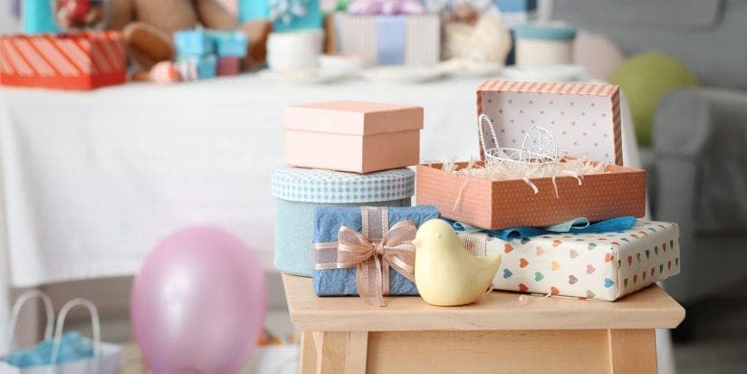 Geschenke zur Geburt: 77 sinnvolle & originelle Ideen