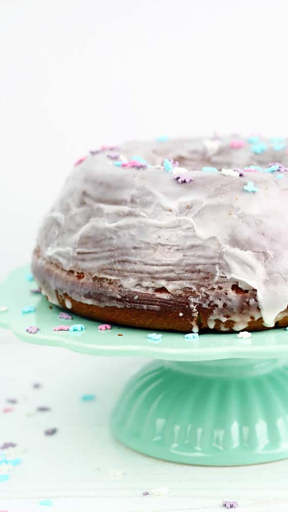 Saftiger Zitronenkuchen mit Joghurt