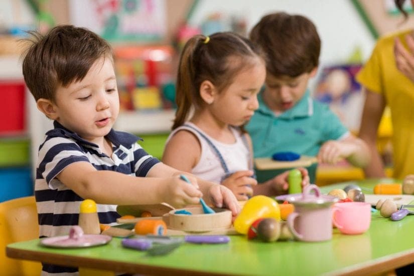 Spiele für 2-Jährige: Tolle Beschäftigungsideen (gratis)