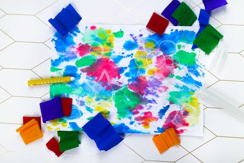 Zaubermalen mit Krepppapier: Einfache Anleitung für Kinder